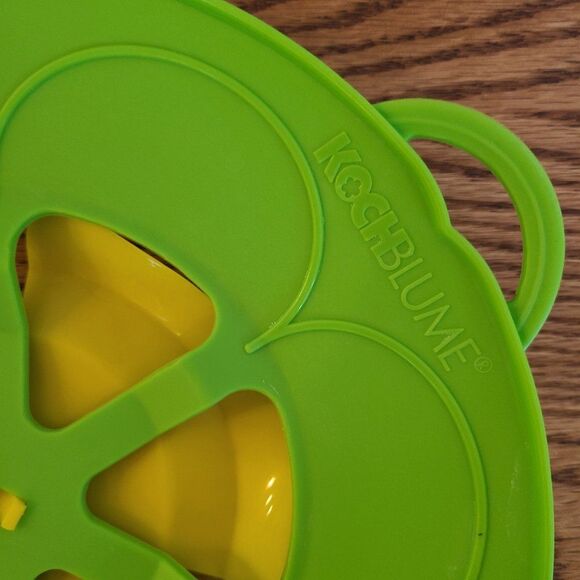 Kochblume TWO Silicone Bowl Pot Lid Covers Spill Stopper Cooking Tool Flower - Picture 5 of 16